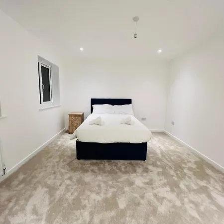 Villa Berkshire Birmingham